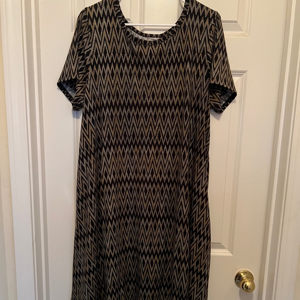 **FINAL REDUCTION** LuLaRoe Elegant Carly XL